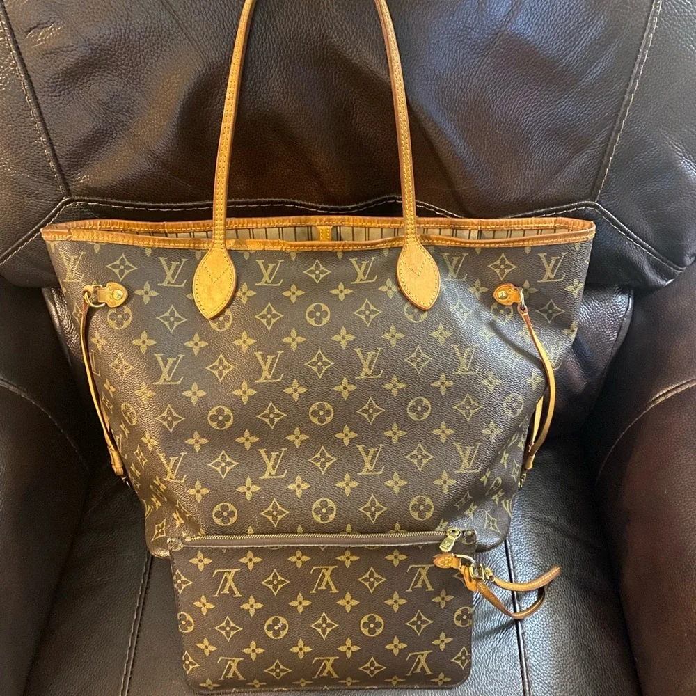 Louis Vuitton Neverfull purse - Picture 2 of 5